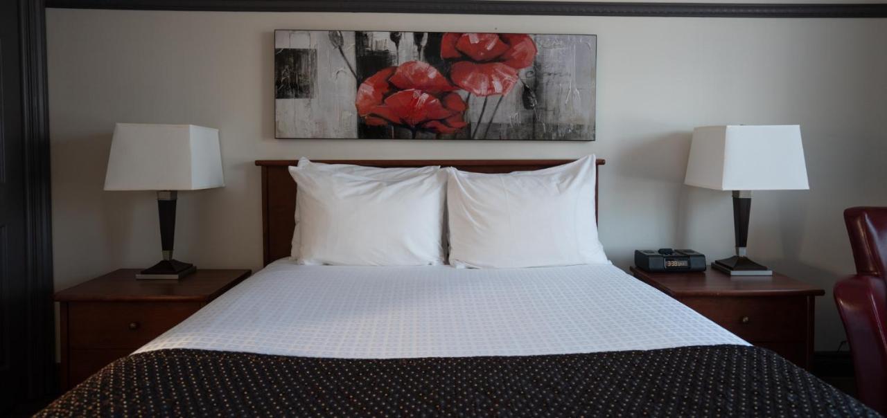 Le Francis Hotel